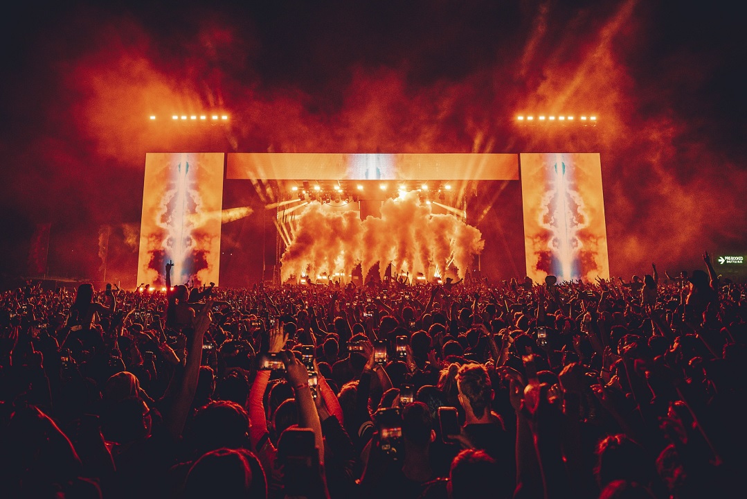 Creamfields South - 20,000 capacity Runway Stage heads South for the ...